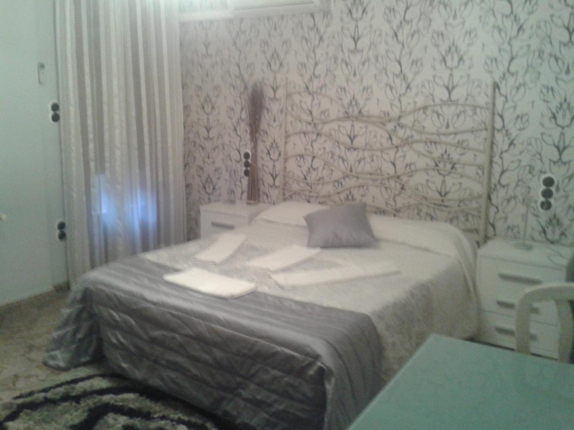 Hostal Texas 2 Fuentes de Ebro Exterior photo