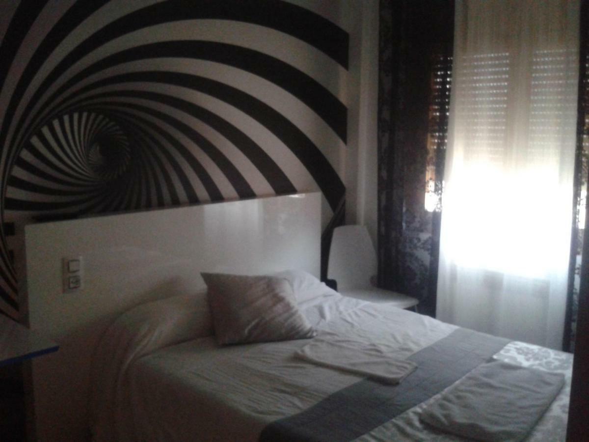 Hostal Texas 2 Fuentes de Ebro Exterior photo